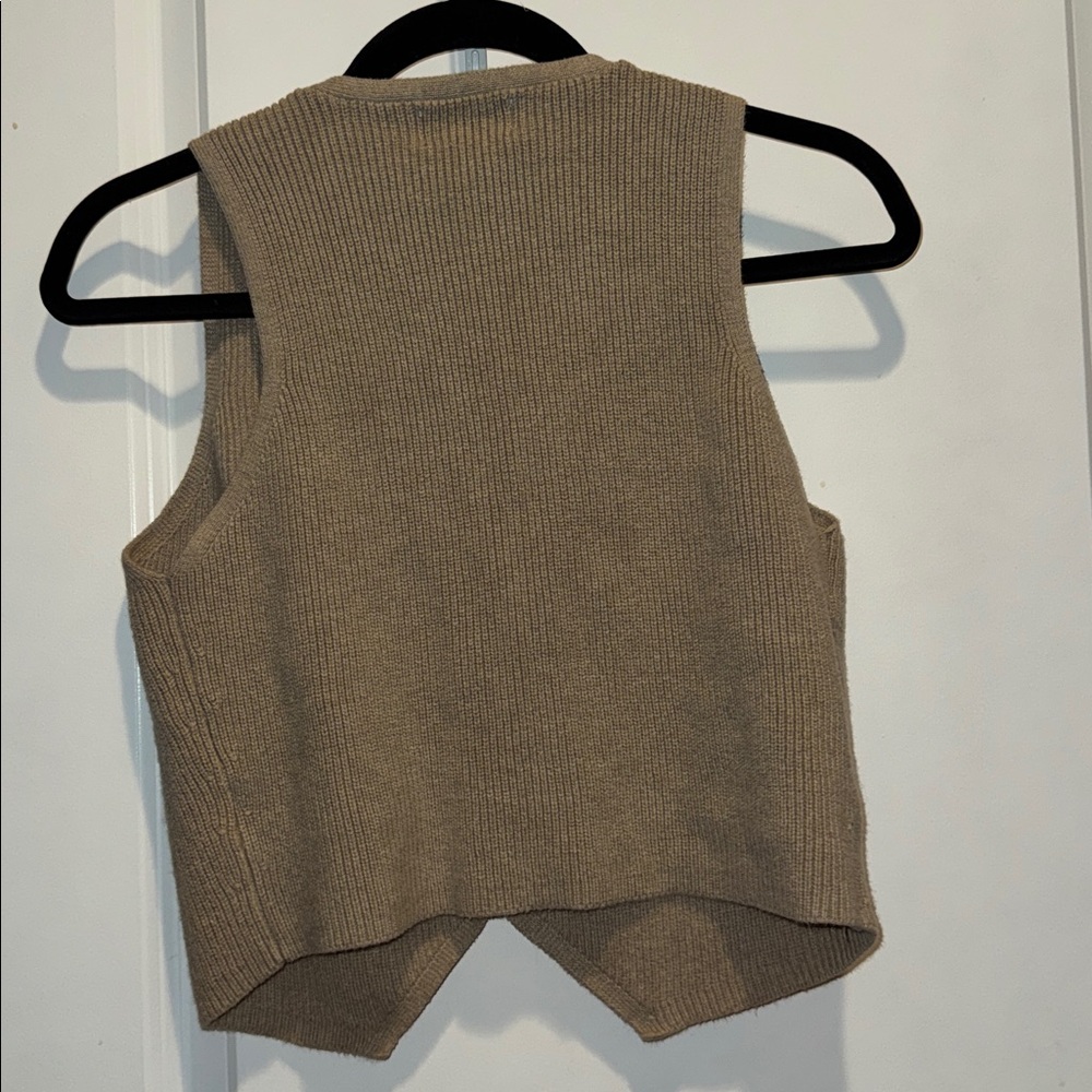 Universal Thread Beige Knit Vest - Picture 3 of 3
